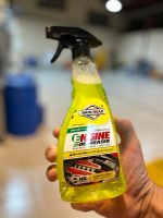 تمیز کننده بسیار قوی و حرفه ای موتور اتومبیل، با فرمول قوی برای تمیز کردن سطوح با حجم زیاد آلودگی، با رایحه لیمو، دقت کنید که بعد از تمیز کردن سطح مورد نظر، با دستمال خیس شده با آب خالص دوباره لکه گیری شود 