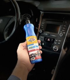 این واکس حاوی سیلیکون می باشد. با رایحه و بسیار با کیفیت، ضد چسبندگی و گرد و غبار دارای خاصیت تمیزکنندگی، براق کنندگی و محافظ بسیار ماندگار